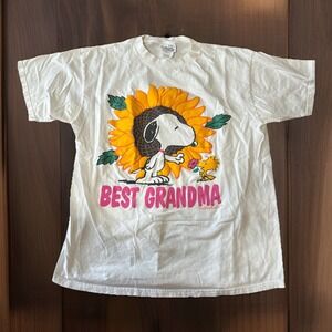Peanuts White Snoopy 'Best Grandma' Long Sleeve Tee